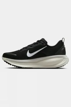 Nike Mens Vomero 18 Shoes